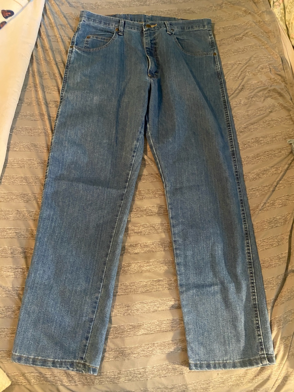 Wrangler Rugged Wear Light Blue Bootcut Jeans
